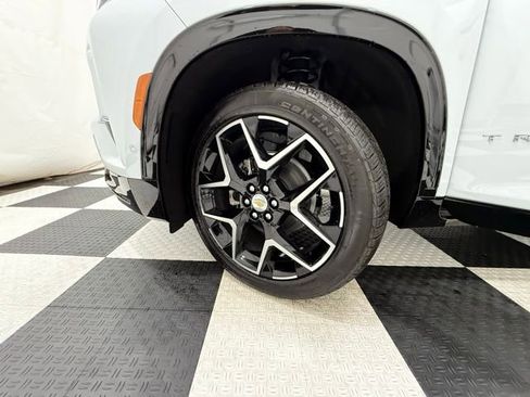 New 2026 Chevrolet Traverse High Country image 11