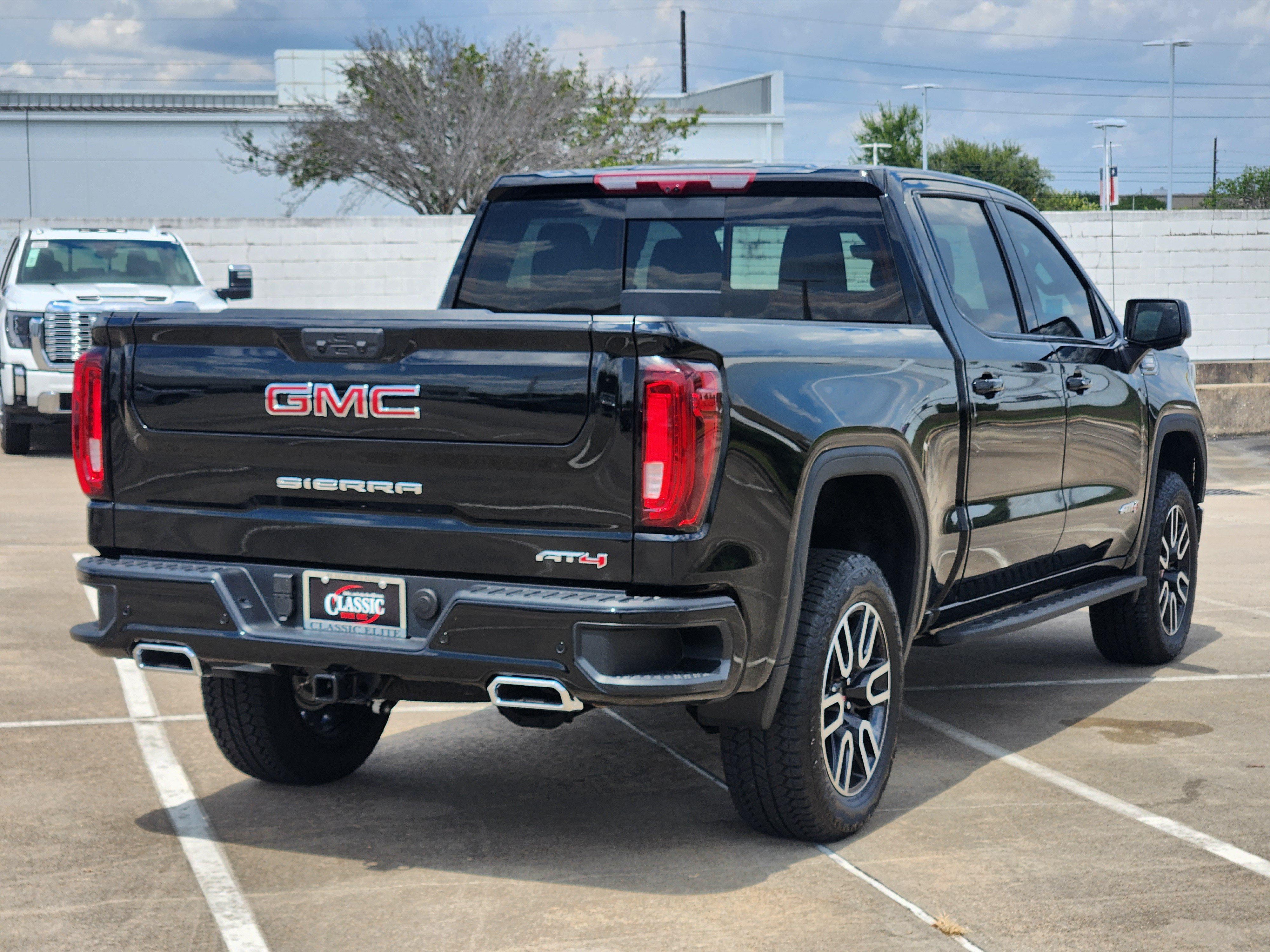 New 2026 GMC Sierra 1500 AT4 w/ AT4 Premium Package AWD/4WD image 3