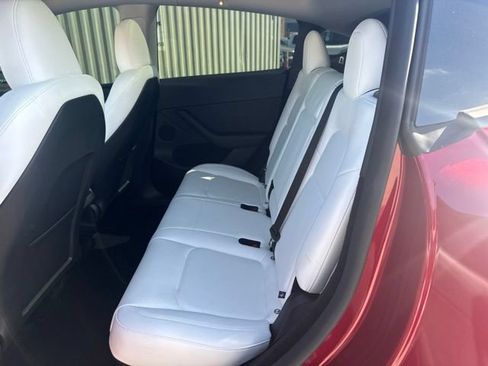 Used 2025 Tesla Model Y Performance AWD/4WD image 39