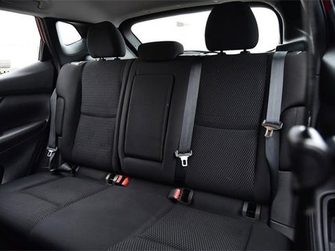 Used 2021 Nissan Rogue Sport S image 21