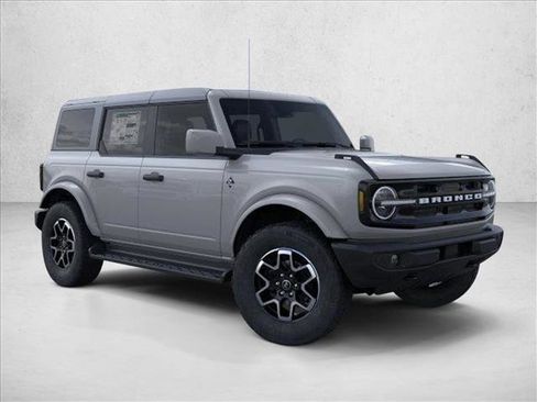 New 2026 Ford Bronco Outer Banks image 7
