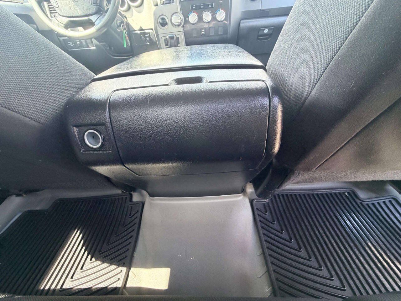 Used 2012 Toyota Tundra 4x4 Double Cab w/ SR5 Pkg image 17