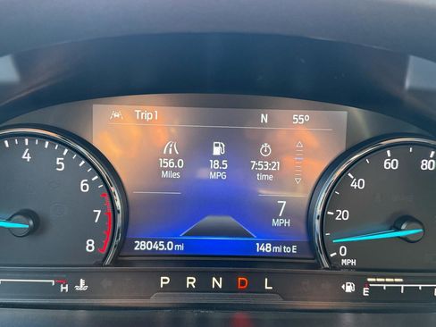 Used 2022 Ford Explorer XLT w/ Equipment Group 202A AWD/4WD image 10