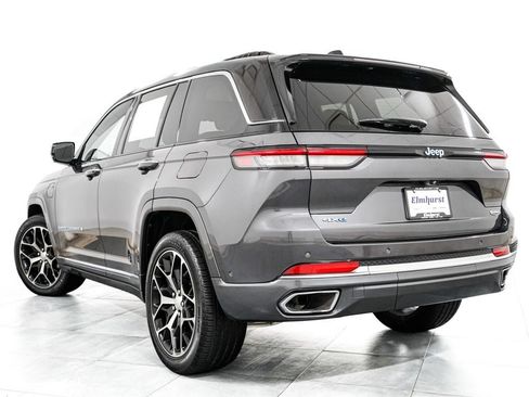 Used 2024 Jeep Grand Cherokee Summit AWD/4WD image 5