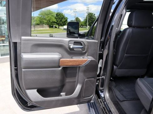 Used 2022 Chevrolet Silverado 2500 High Country w/ Z71 Off-Road Package AWD/4WD image 18