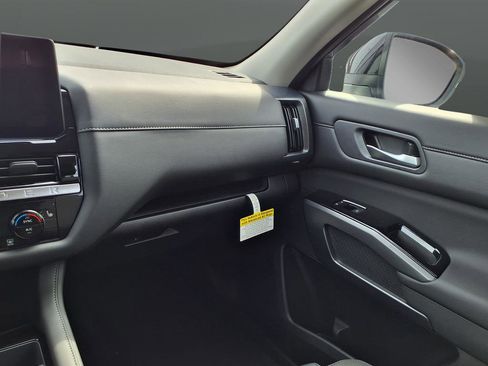New 2026 Nissan Pathfinder SL AWD/4WD image 27