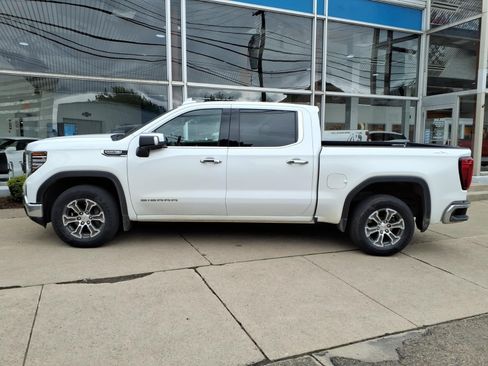 Used 2025 GMC Sierra 1500 SLT AWD/4WD image 3