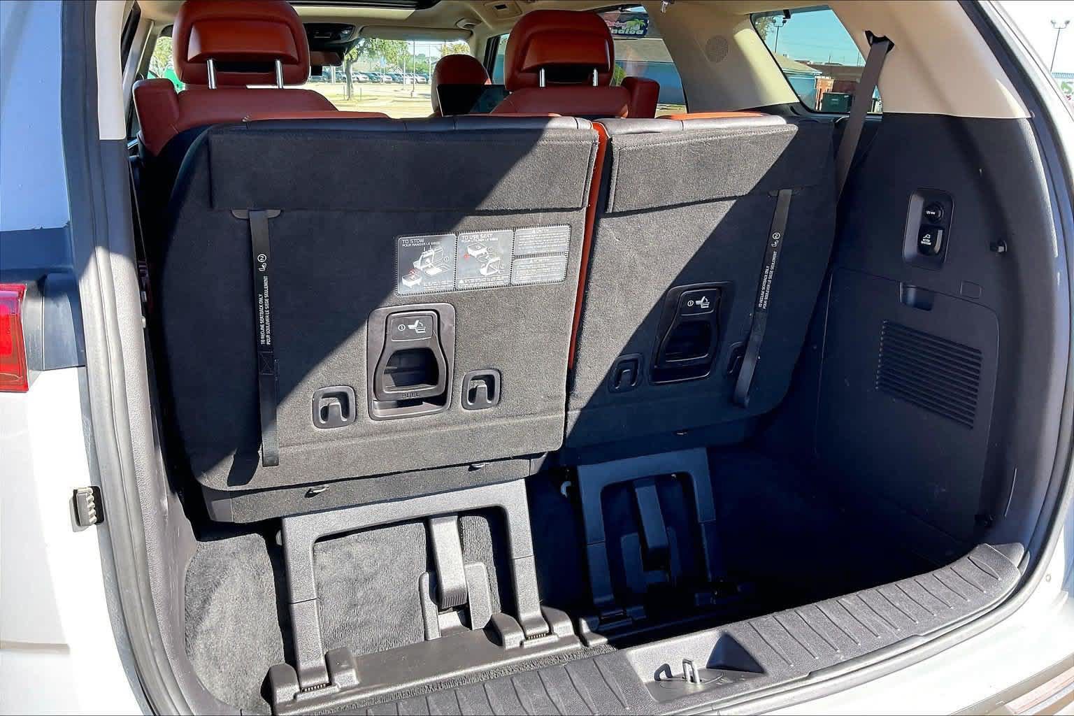 Used 2022 Kia Carnival SX Prestige FWD image 16