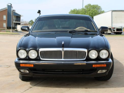 Used 1995 Jaguar XJ6 RWD image 3