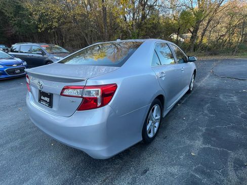 Used 2014 Toyota Camry SE image 8