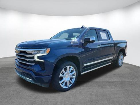 Used 2023 Chevrolet Silverado 1500 High Country w/ Technology Package AWD/4WD image 3