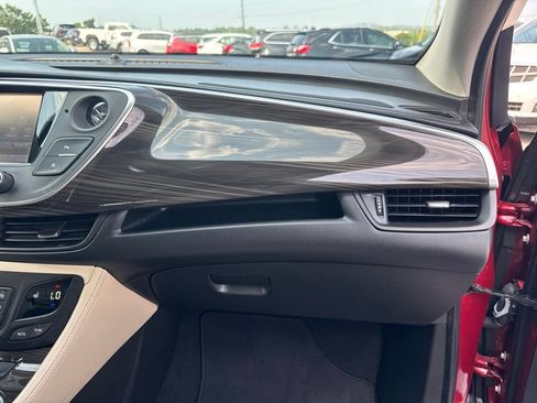 Used 2019 Buick Envision Essence FWD image 15