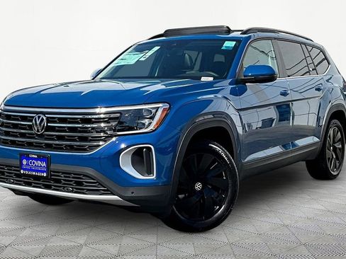 New 2026 Volkswagen Atlas SE FWD image 3