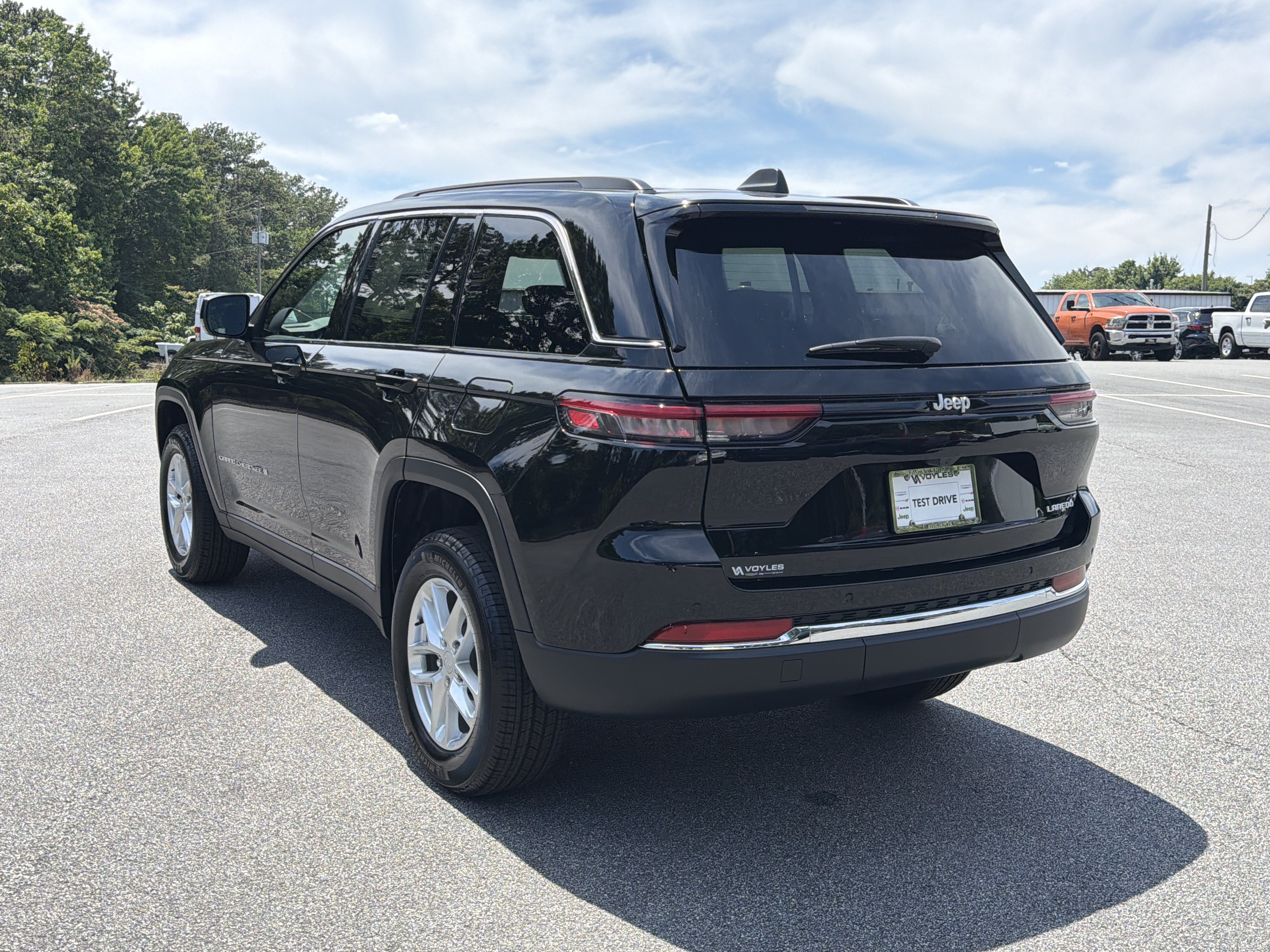 New 2026 Jeep Grand Cherokee Laredo RWD image 6