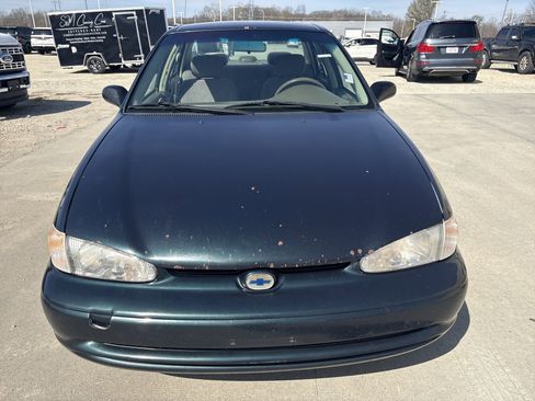 Used 1998 Chevrolet Prizm w/ Preferred Equipment Group 3 image 2