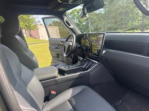 Used 2026 Lexus GX 550 w/ Cold Area Package AWD/4WD image 15