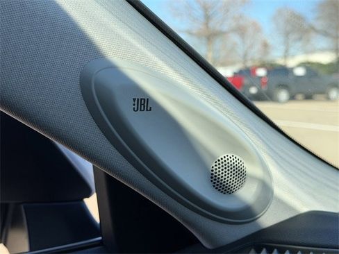 Certified 2022 Toyota Highlander Limited image 25