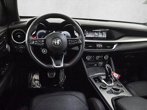 Used 2024 Alfa Romeo Stelvio AWD image 19