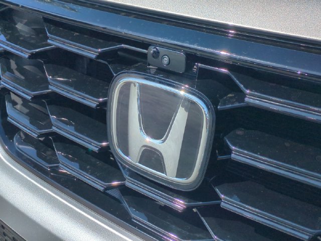 Used 2025 Honda Pilot TrailSport image 10