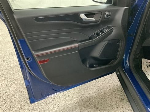Used 2023 Ford Escape ST-Line Select w/ Tech Pack #2 AWD/4WD image 18