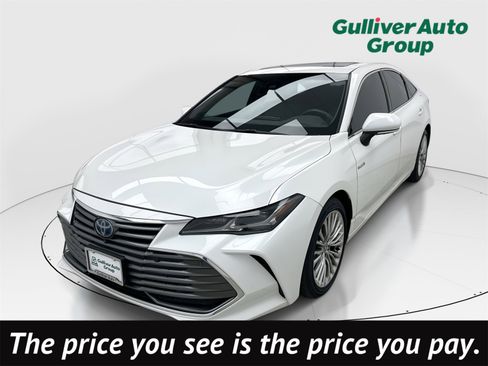 Used 2020 Toyota Avalon Limited image 1