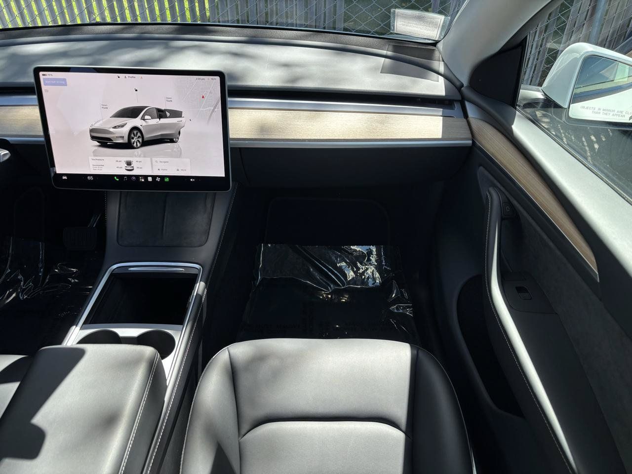 Used 2024 Tesla Model Y Long Range AWD/4WD image 19