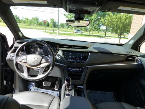 Used 2021 Cadillac XT5 Sportv w/ Platinum Package AWD/4WD image 46