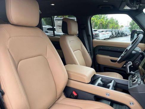 New 2026 Land Rover Defender 110 X-Dynamic SE AWD/4WD image 19