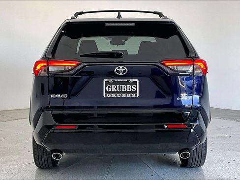 Used 2025 Toyota RAV4 SE AWD/4WD image 5