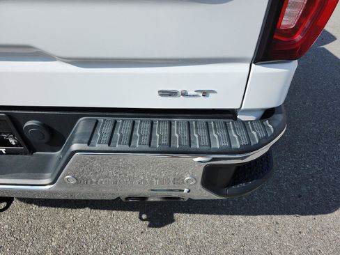 Certified 2022 GMC Sierra 1500 SLT image 5