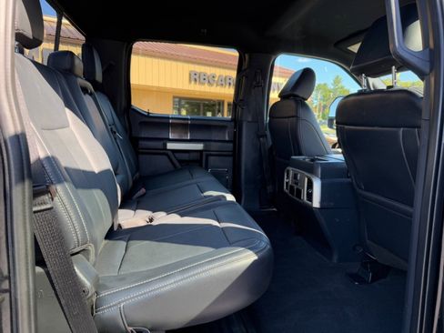 Used 2022 Ford F450 Lariat w/ FX4 Off-Road Package image 15