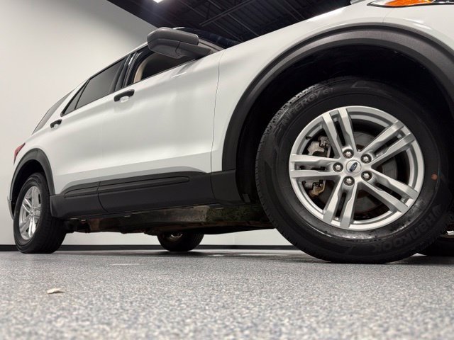 Certified 2022 Ford Explorer 4WD image 2
