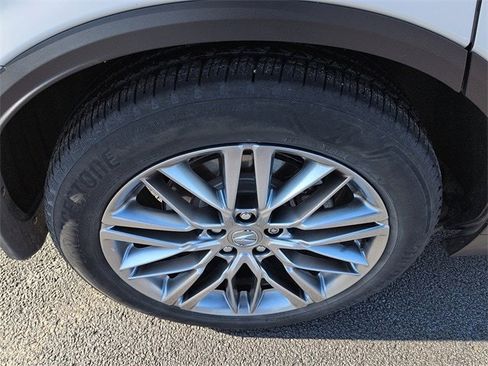 Used 2022 Acura MDX SH-AWD w/ Advance Package image 9