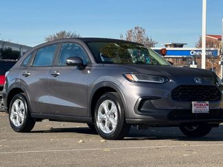 Certified 2025 Honda HR-V LX video 2
