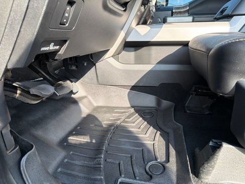 Used 2019 Ford F250 Lariat w/ Chrome Package AWD/4WD image 33
