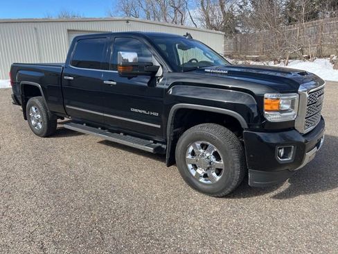 Used 2018 GMC Sierra 3500 Denali image 9
