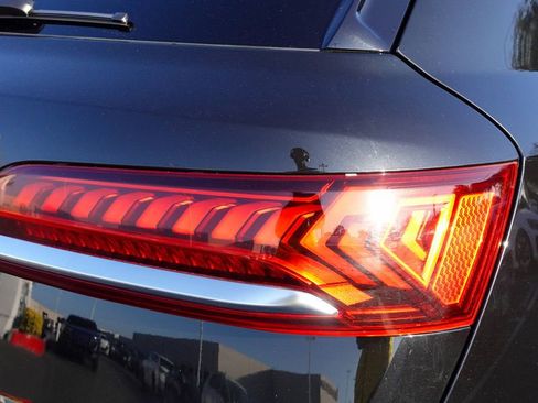 Used 2023 Audi Q7 3.0T Premium Plus image 9
