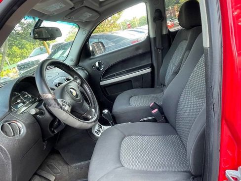 Used 2008 Chevrolet HHR LT w/ LT Preferred Equipment Group image 12
