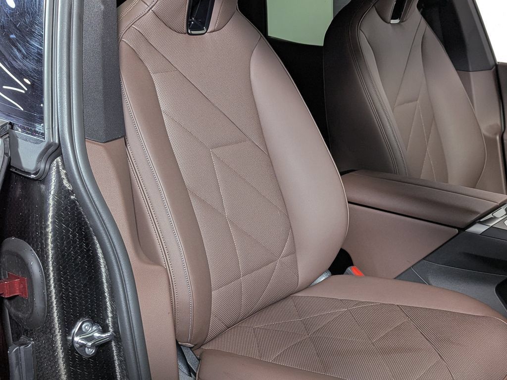 Certified 2025 BMW iX xDrive50 AWD/4WD image 29