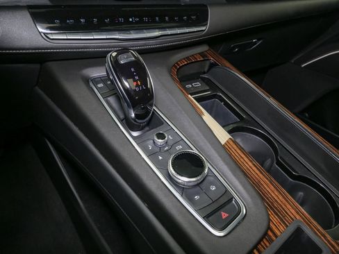 Used 2021 Cadillac Escalade Premium Luxury w/ Performance Package image 40