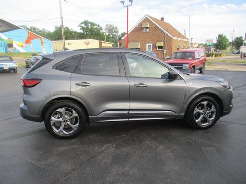 Used 2024 Ford Escape ST-Line FWD image 9