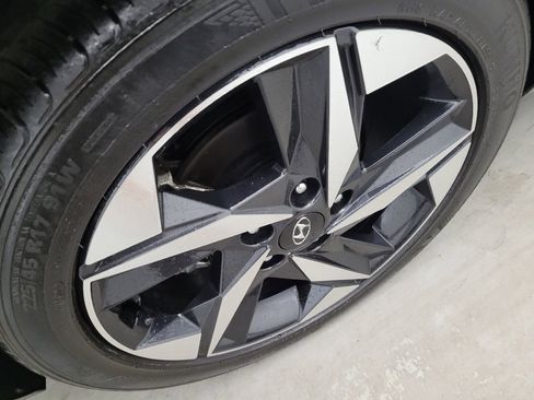 Used 2023 Hyundai Elantra SEL w/ Convenience Package FWD image 31