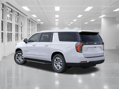 New 2026 Chevrolet Suburban LS image 4