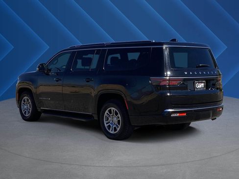 Used 2024 Jeep Wagoneer L 4WD image 5