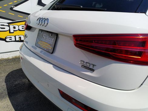 Used 2018 Audi Q3 2.0T Premium Plus w/ Premium Plus Package AWD/4WD image 7