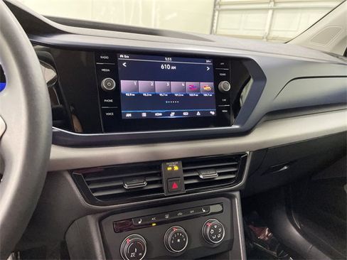 Used 2022 Volkswagen Taos SE image 23
