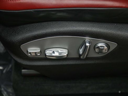 Certified 2024 Porsche Macan Turbo AWD/4WD image 24