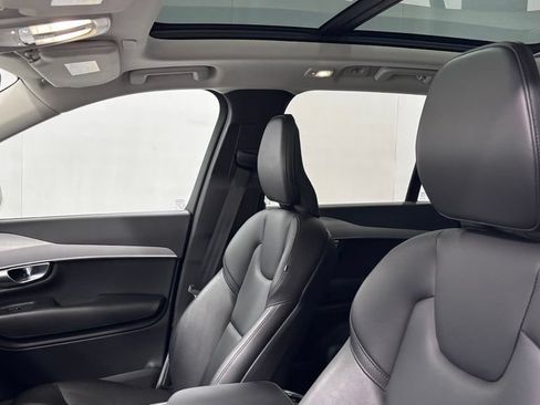 Certified 2023 Volvo XC90 B5 Core w/ Climate Package AWD/4WD image 12