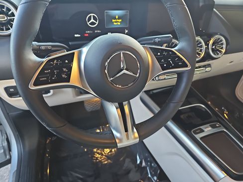 Certified 2024 Mercedes-Benz GLA 250 image 18