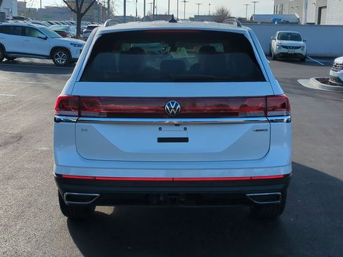 New 2026 Volkswagen Atlas Peak Edition image 7